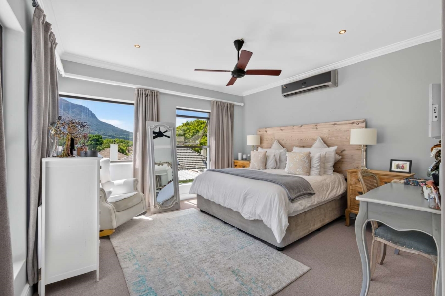 5 Bedroom Property for Sale in Claremont Upper Western Cape